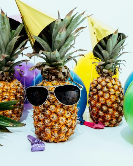 Proste sposoby na planowanie wydatków przy organizacji przyjęcia.