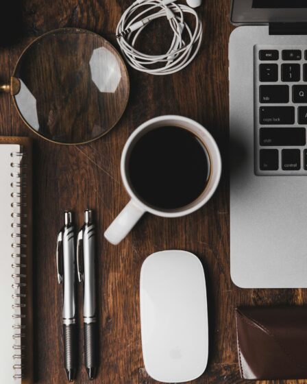 uporządkowane biurko