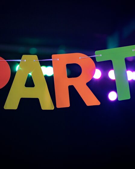 kolorowy-napis-party
