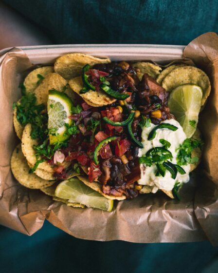 chipsy z limonką i dodatkami